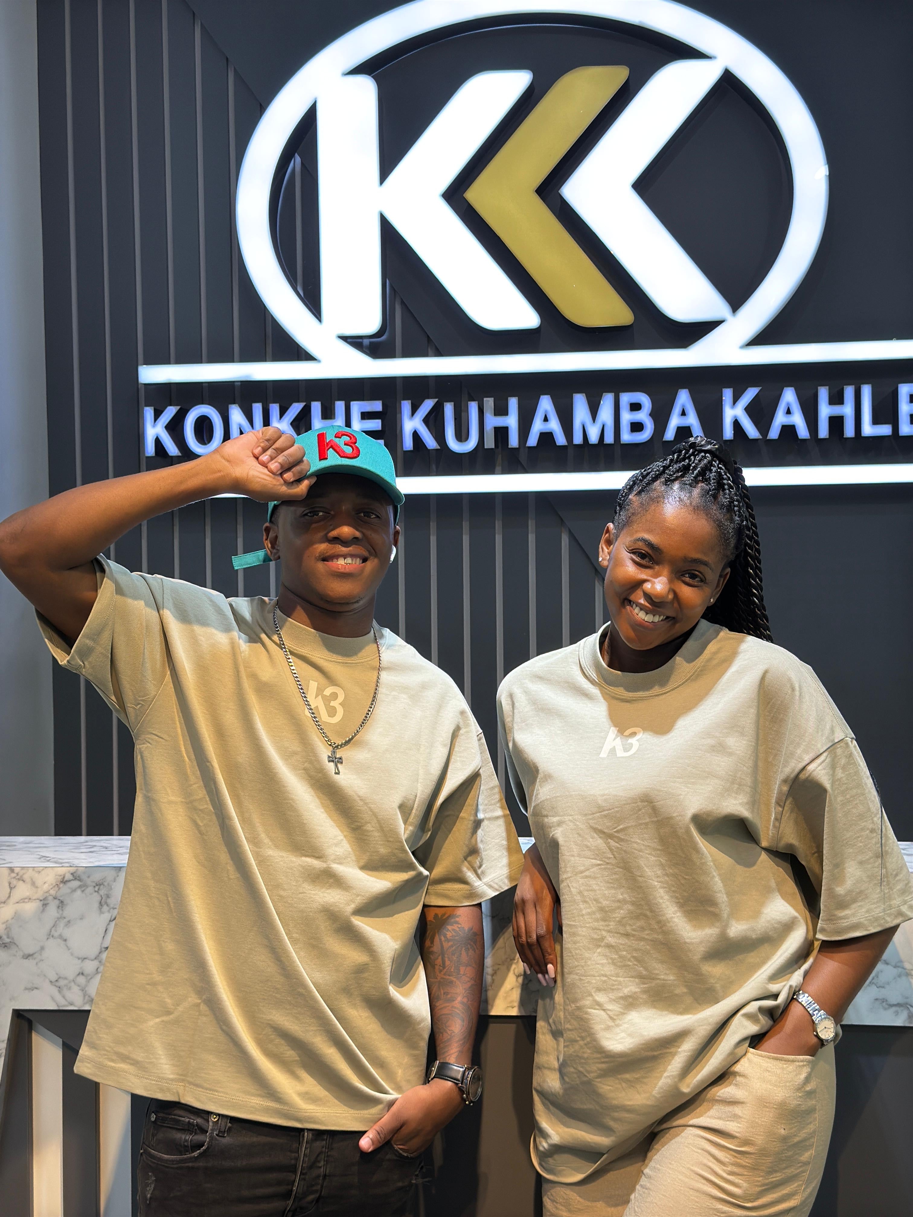 Konkhe kuhamba kahle K3 Branded Classic Unisex T-Shirts(Petal