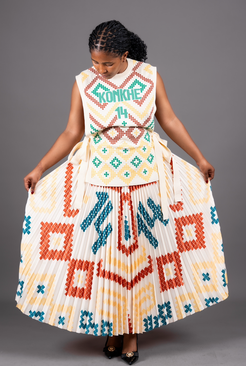 iNdlovukazi Konkhe 14 Colourful Caramel Skirt